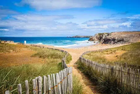 vue de la plage en bretagne de la dune