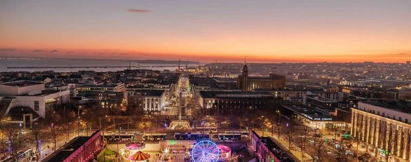 vue aerienne de la ville de brest en bretagne